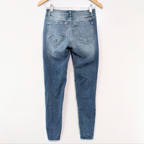KANCAN Cassandra Skinny Mid Rise Medium Wash Faded Raw Hem Jeans Size 25 - Picture 2 of 13